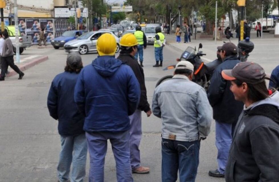 Godoy amenaza con llevar el reclamo de desocupados a Casa de Gobierno