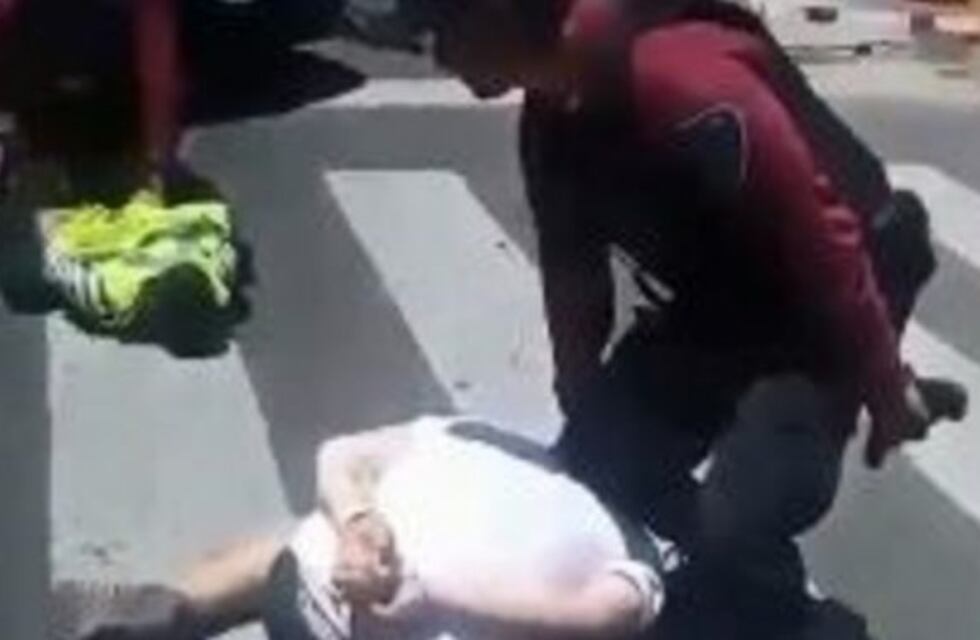 El insólito pedido de un peatón ante la detención de dos motochorros
