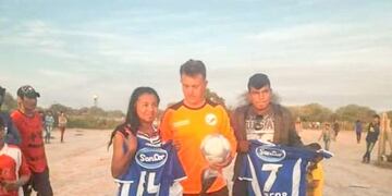 Indumentaria y materiales de la Boutique y de Atlético de Rafaela llegaron a un merendero del paraje Vaca Perdida, ubicado en la Provincia de Formosa\u002E (web)