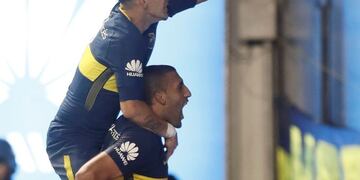 ¡Qué dupla! Pavón puso el fútbol y Wanchope los goles, para un Boca que ensaya la vuelta olímpica con una fuerte tonada cordobesa\u002E