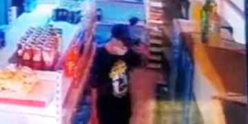 El robo quedó captado en las cámaras de seguridad\u002E