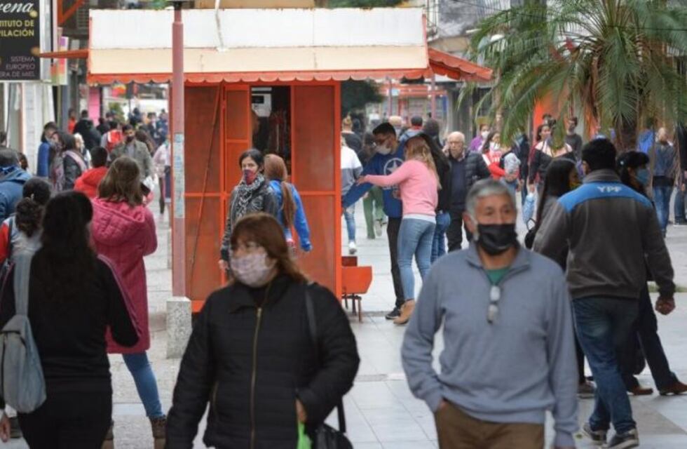 El gobierno oficializó la extensión del distanciamiento, salvo en seis localidades aisladas