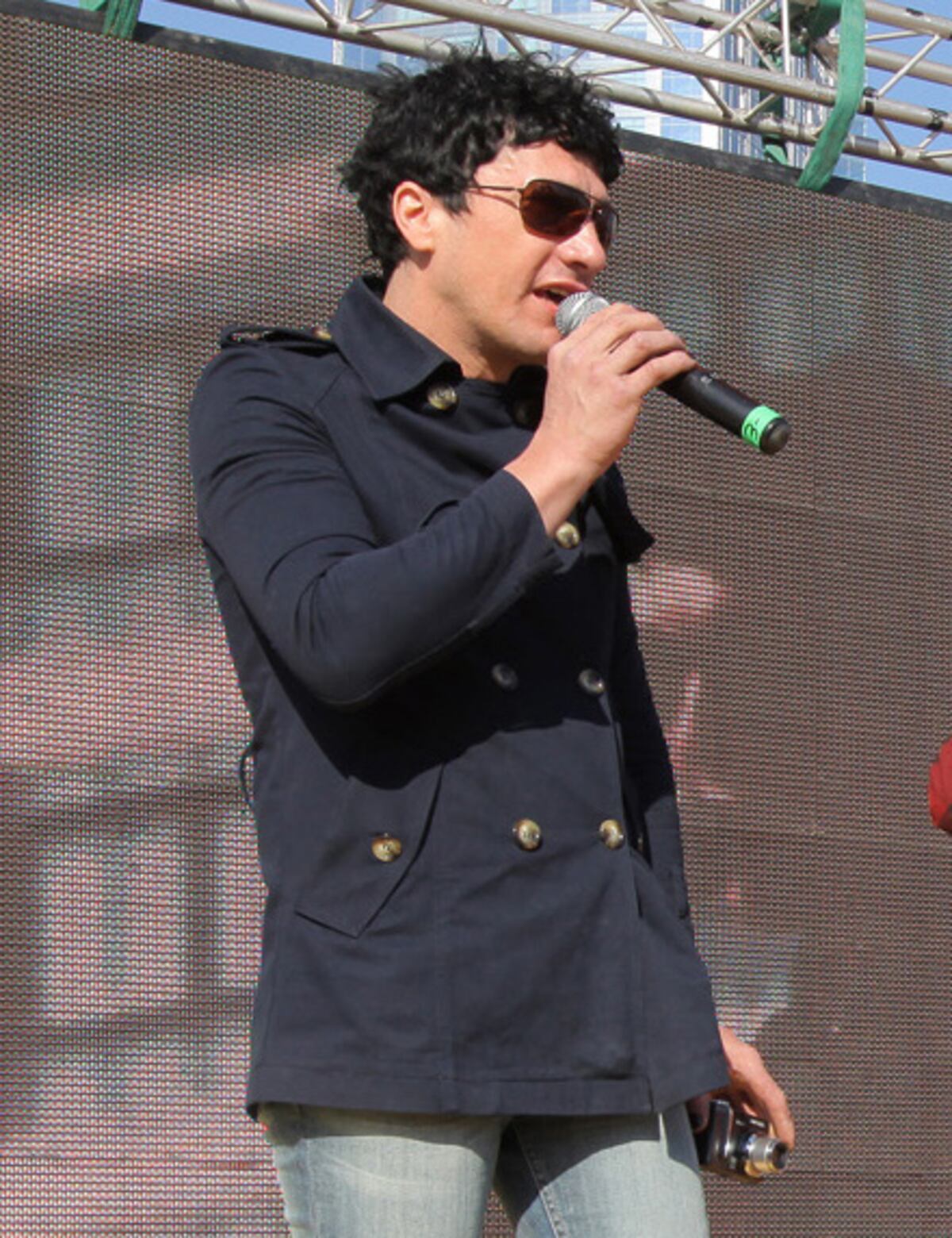 Denunciaron a "Pity" Álvarez por violencia de género