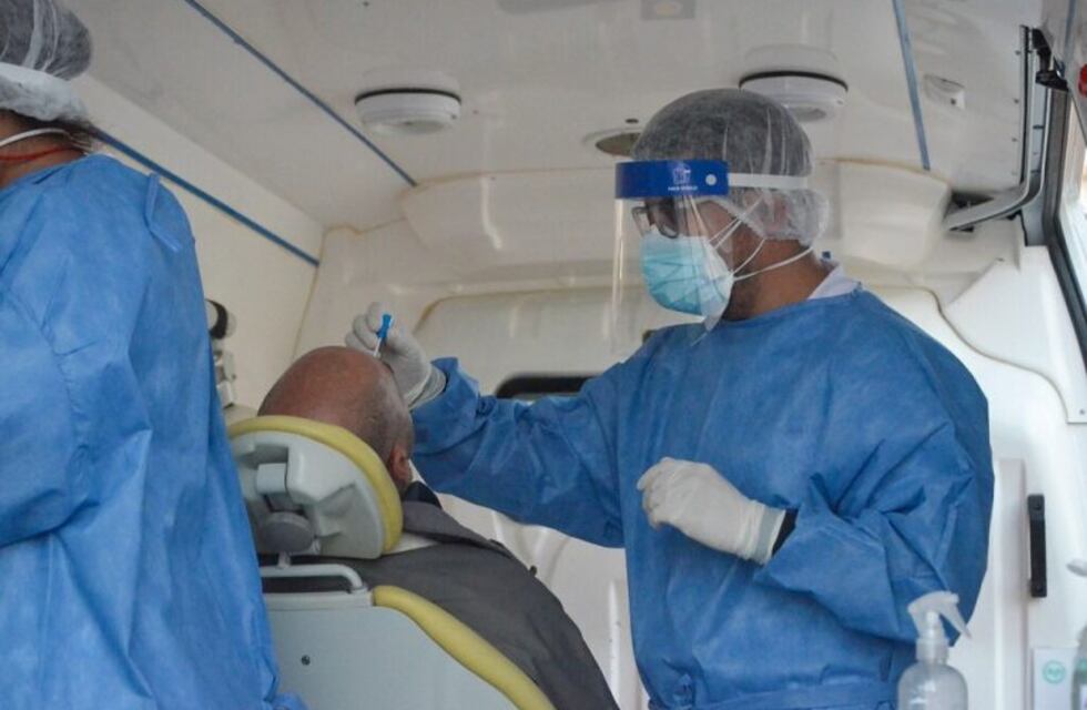 El peor parte oficial: confirmaron 23 casos nuevos y dos fallecidos por coronavirus