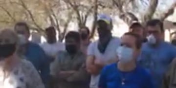 Protesta de vecinos de Tilisarao que pidieron que les dejen ir a trabajar al campo y a las canteras mineras