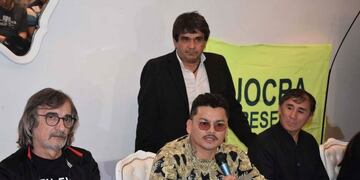 El santacruceño Adrián Verón firmó con Chino Maidana Promotions