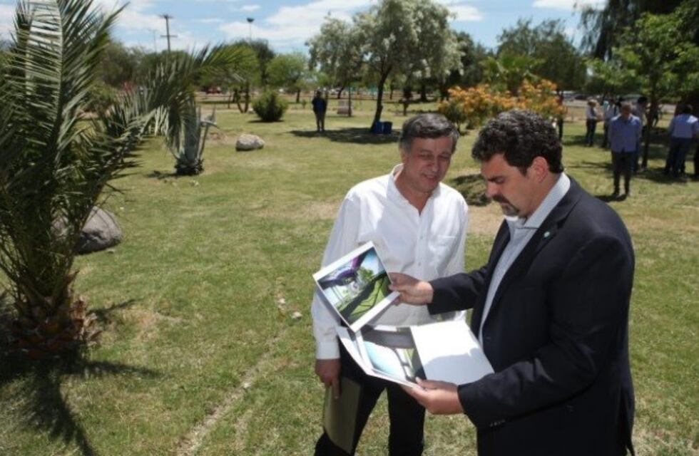 Las Heras comenzó la construcción del puente peatonal, ciclístico y mirador Bicentenario