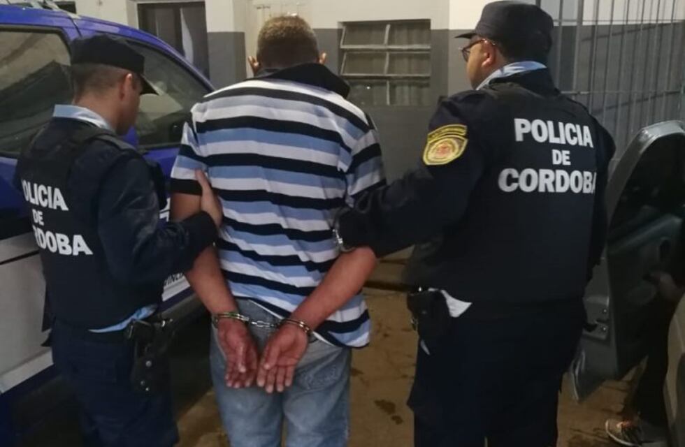 Le prendió fuego a su pareja, huyó y fue detenido