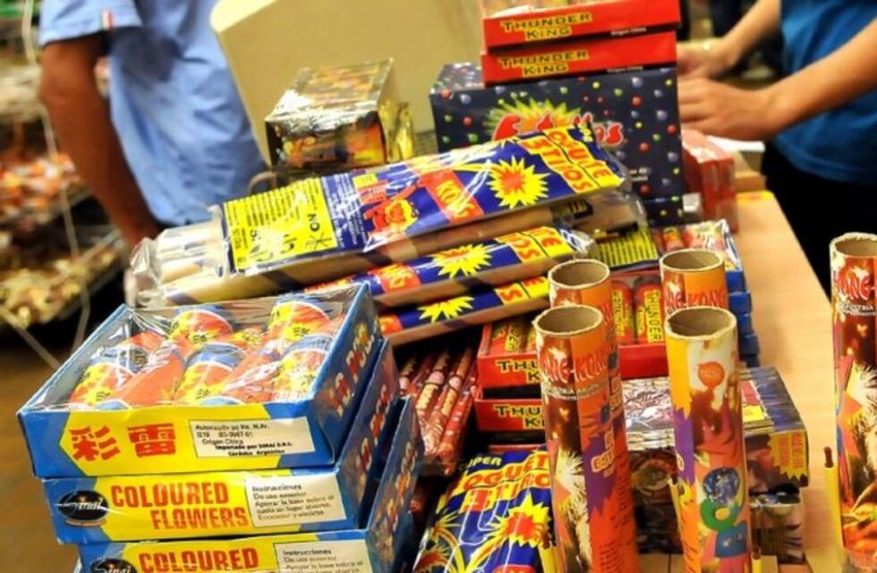 Se formalizó en Mar del Plata la prohibición de pirotecnia sonora