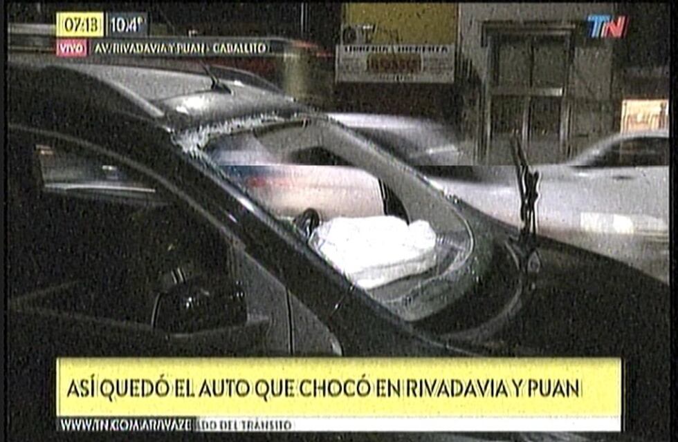 En Caballito, un conductor perdió el control y embistió autos estacionados
