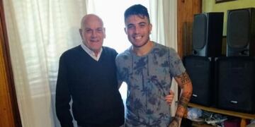 Marcos Merlini junto a su abuelo