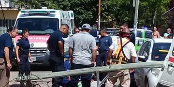 Operario cayó de un poste y quedó inconsciente