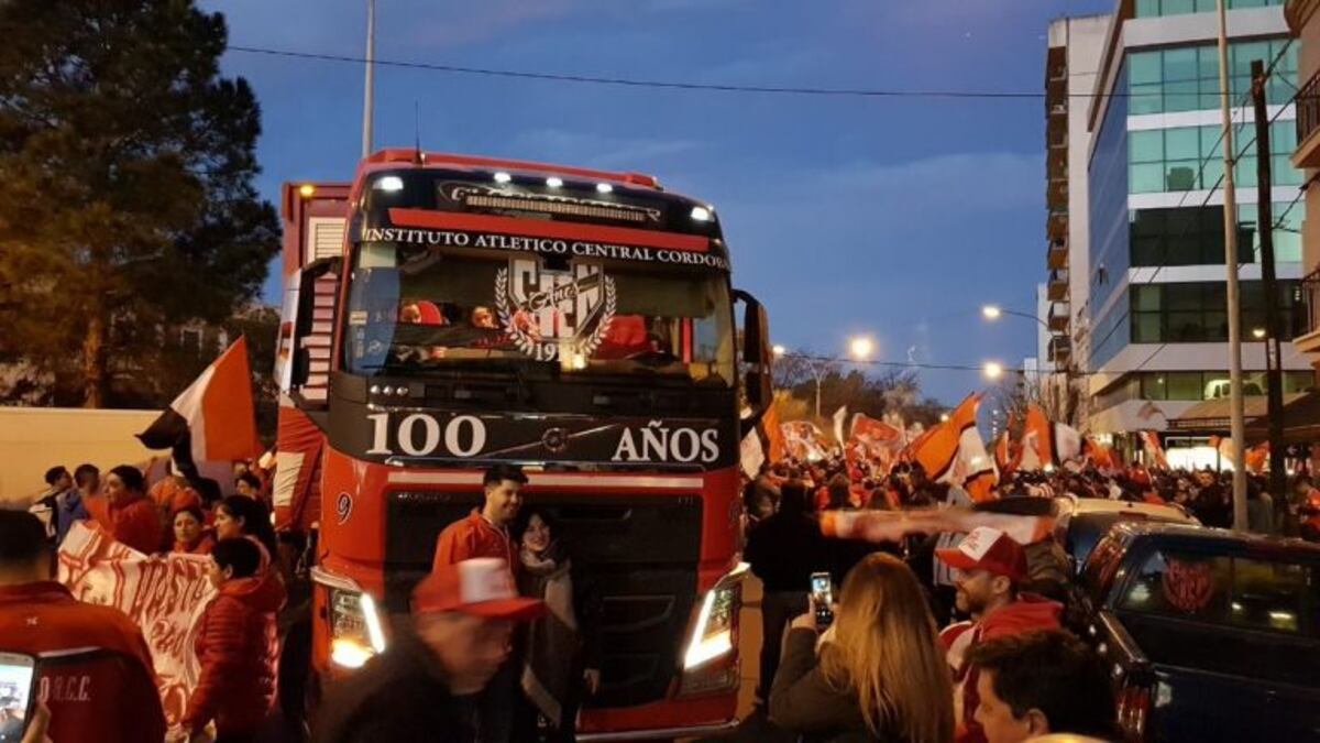 Caravanón de la Gloria, para celebrar de punta a punta el aniversario del club\u002E