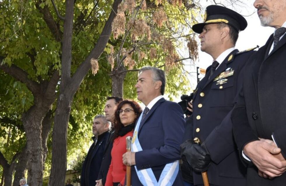 Cornejo dio inicio a los festejos del 25 de Mayo en Mendoza