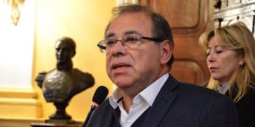 Eduardo Tassano, Intendente de Corrientes afirmó que las obras se pararon por la situación económica nacional\u002E