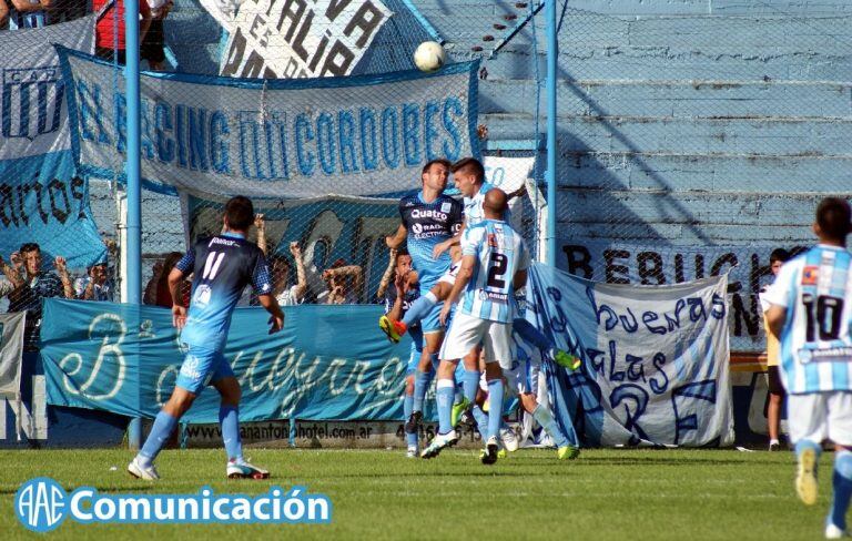 Estudiantes de Río Cuarto goleó a Racing de Córdoba