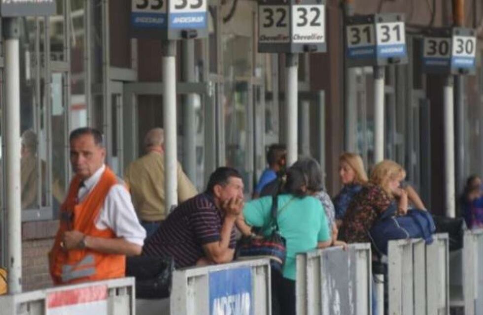 Así se vive el paro de transporte en Mendoza que empezó a las 14