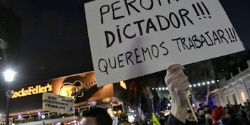 Los gastronómicos en pie de guerra con Perotti y Javkin por la restricción horaria\u002E (@mauroyasprizza)