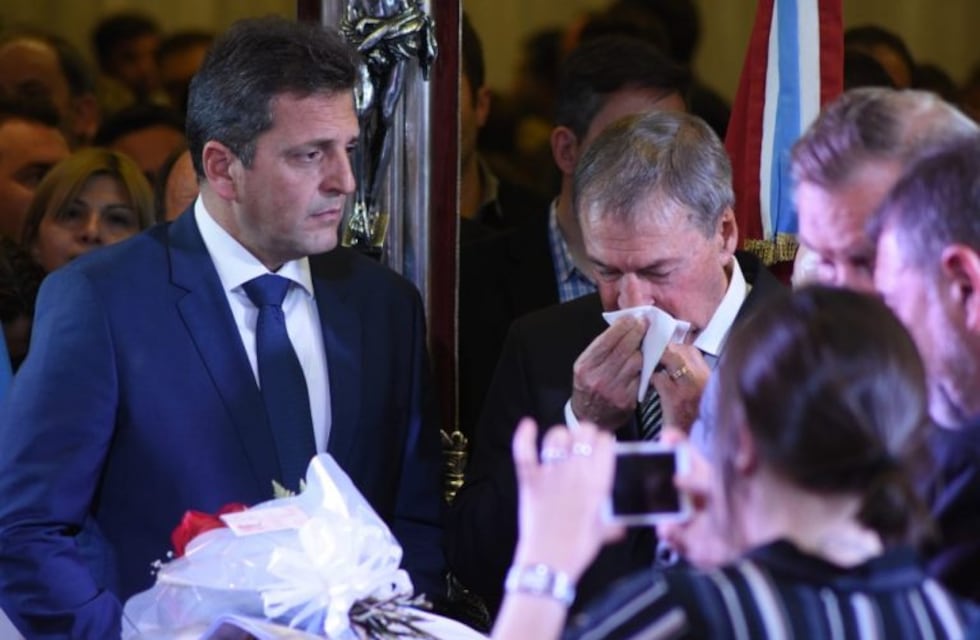 La muerte de De la Sota: Sergio Massa fue a la capilla ardiente en el Centro Cívico