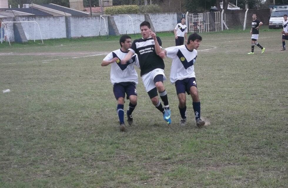Primera B: Sarmiento ganó en el adelantado