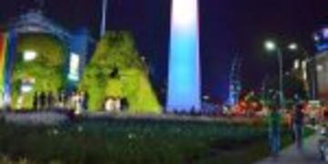 DYN603, BUENOS AIRES 28/11/2016, LA CIUDAD DE BUENOS AIRES CELEBRA EL TRIUNFO DE LA COPA DAVIS ILUMINANDO EL OBELISCO. FOTO: DYN/TWITTER @EDUMACCHIAVELLI.