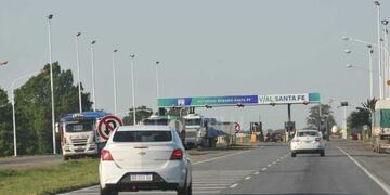 Ladrones golpearon y maniataron a una familia para robarlos\u002E