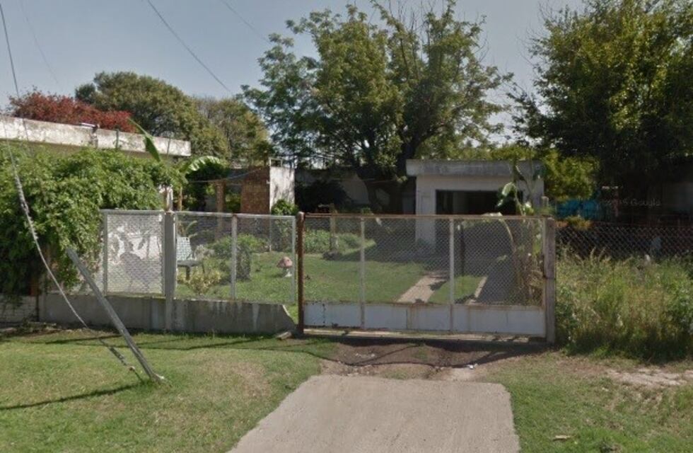 Intentó abrir el portón de su casa y murió aplastada