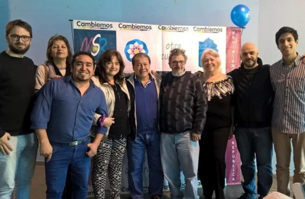 Referentes locales del MSR junto al diputado nacional "Toty" Flores