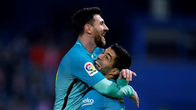 Otros tiempos: Messi festeja junto a Luis Suárez un gol para el Barcelona. Este festejo podría volver a darse en el Inter Miami. Foto: Archivo