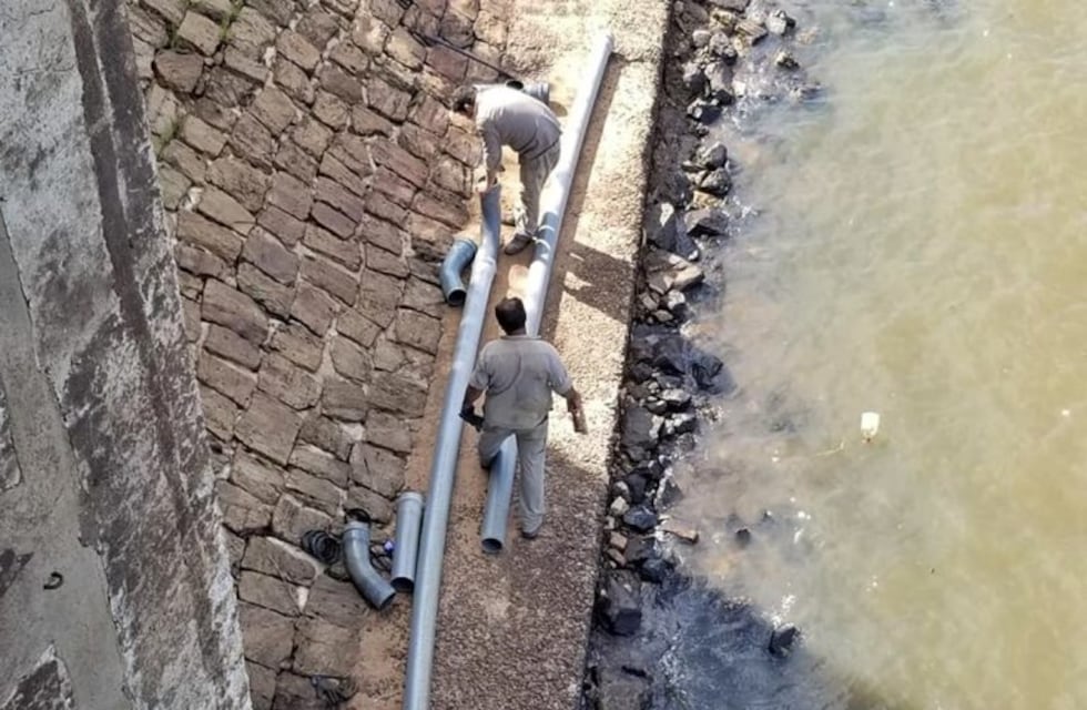 Bajante del Río Uruguay: medidas para captar la mayor cantidad de agua en la Planta Potabilizadora