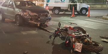 El accidente ocurrió en pleno centro de la ciudad de Córdoba, con el saldo fatal de un motociclista muerto\u002E