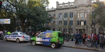 Alumna intentó suicidarse en La Plata