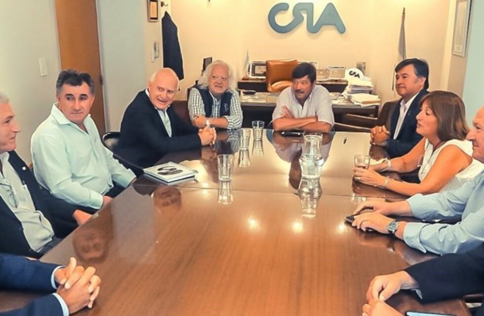 Lifschitz se mostró preocupado "por el destino del sector agropecuario"