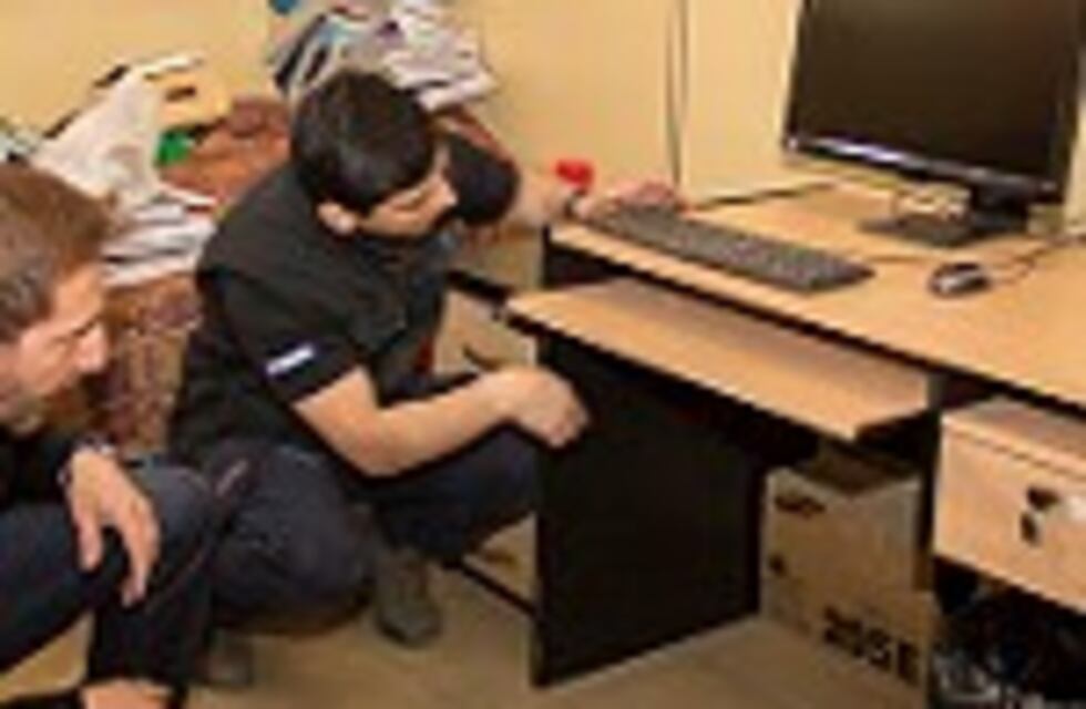 El gobierno entregó equipamiento y mobiliario a la guardia del hospital de Ushuaia