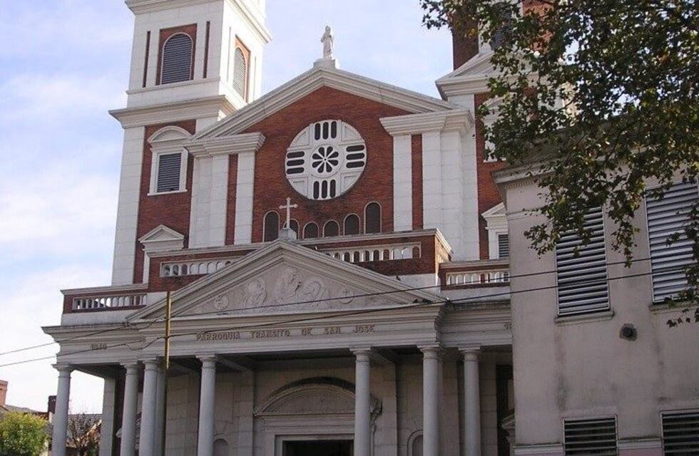 Denuncian por abuso sexual a un cura de Liniers: "Se acercó y me agarró fuertemente"