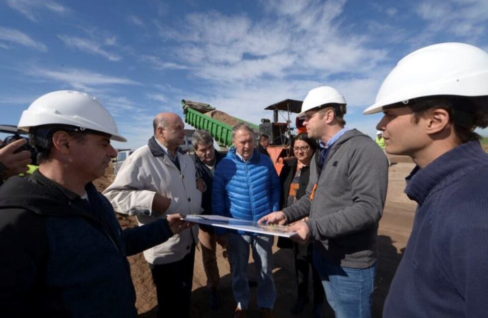 Avanza la pavimentación entre Villa Santa Rosa y Las Gramillas