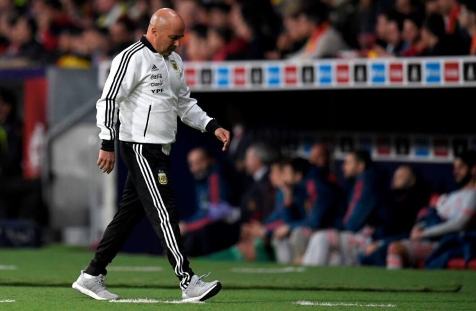 Los terribles insultos a Sampaoli desde la tribuna