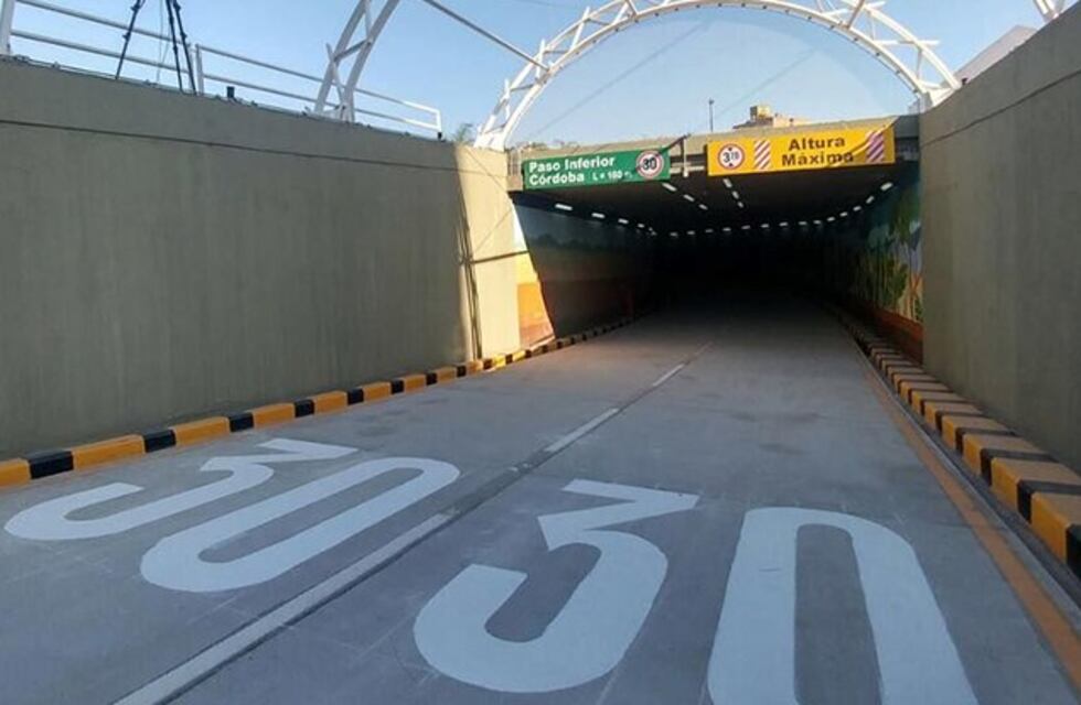 Por una reparación que llevan adelante, no se puede transitar por el túnel de la calle Córdoba