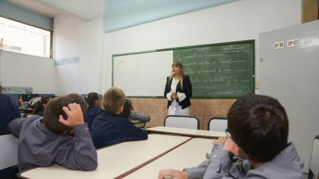 El martes pagan el incentivo docente.