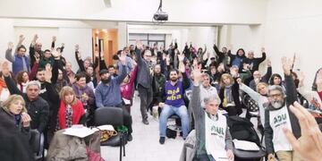 Docentes universitarios de San Luis continúan con el paro\u002E
