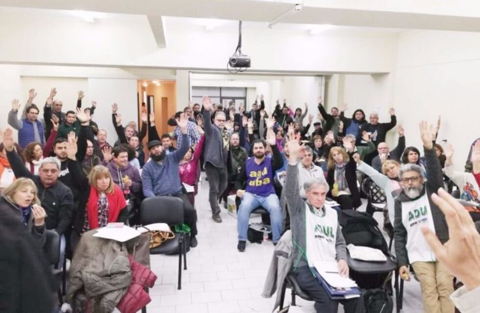 Los docentes universitarios de San Luis continúan con la huelga