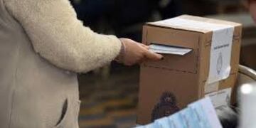 Más de 2 millones de cordobeses votan este domingo con boleta única en los comicios provinciales\u002E