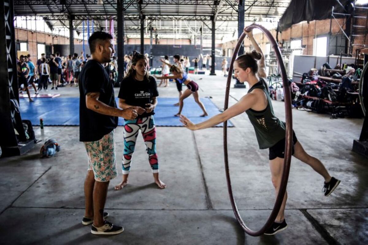 Convocan artistas para la obra Vangart