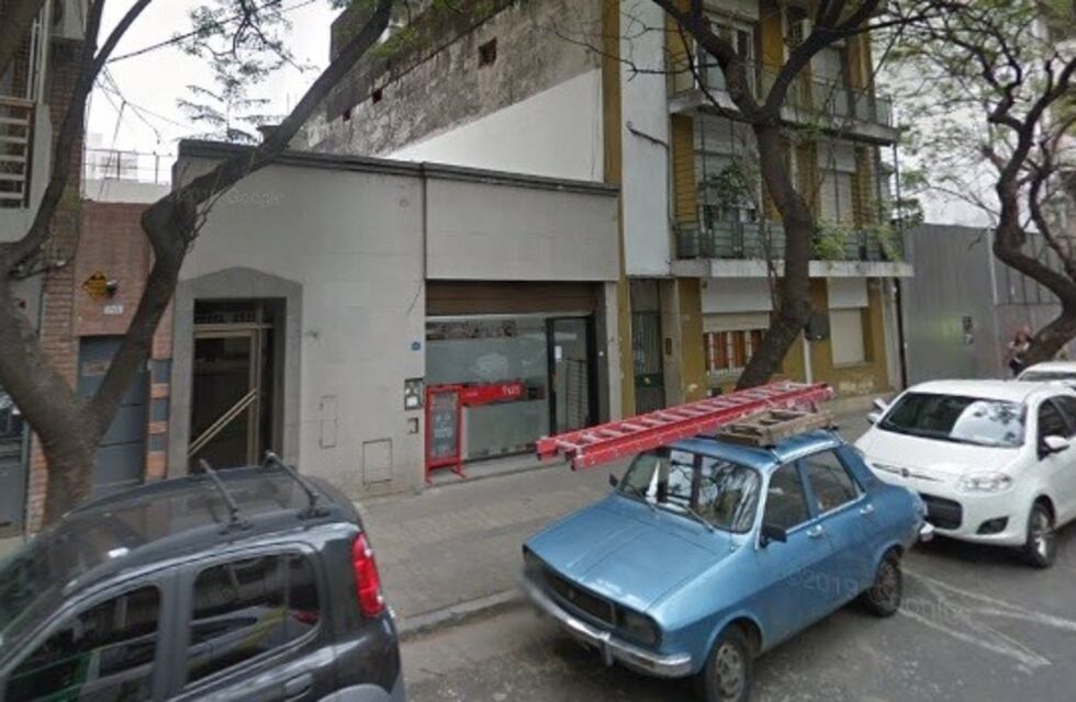 Temor en pleno centro: obreros rompieron el caño de gas de un aire acondicionado