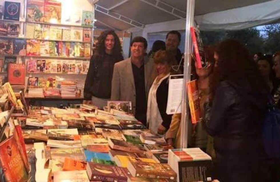 Novedades editoriales, música y artesanías en la Feria del libro de La Granja
