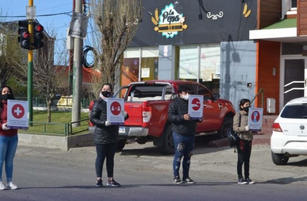 Buscan sensibilizar a la población para bajar la cadena de contagios