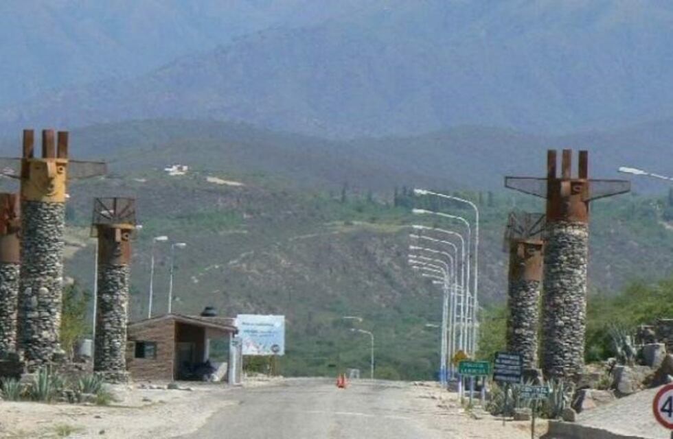 El gobernador Jalil inaugurará las oficinas de CAMYEN en “El Arsenal”