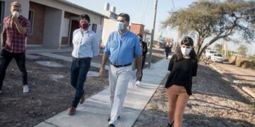 El Gobierno invierte y reactiva obras de acceso a la vivienda\u002E (Web)\u002E