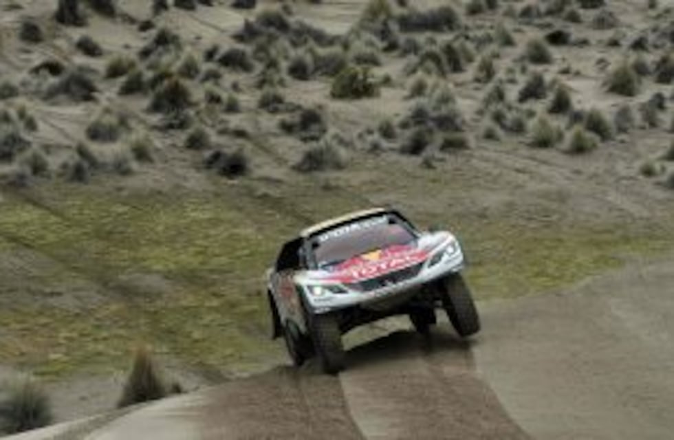 Rally Dakar: Peterhansel se llevó la victoria en la séptima etapa y continúa como líder en Autos
