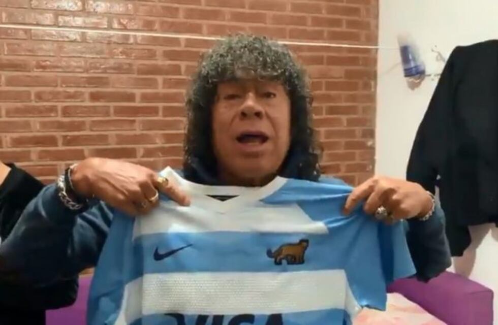 Más que Mona, un Puma: El regalo especial que recibió Carlitos Jiménez